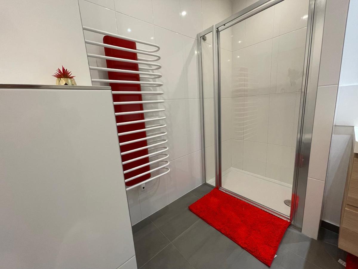 Gold Cocoon T3 74M2 Proche Centre Ville Villejust Exterior photo